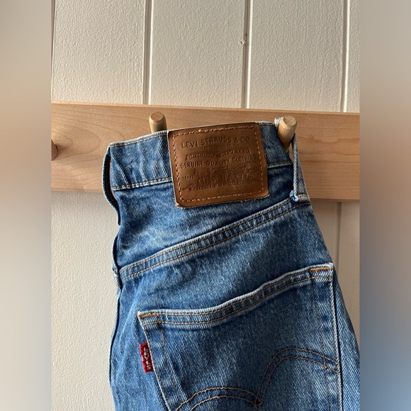 Levi’s ribcage jeans in size 27 cropped - Picture 4 of 4